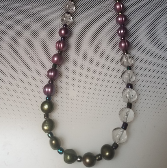 PEARLS FOR 2025 LAVENDER GREEN PEARL CRYSTAL CONTEMPO NECKLACE EARRINGS - Picture 3 of 5